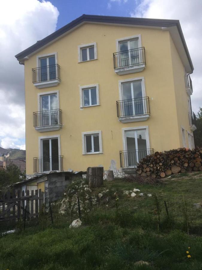 5 Miles Apt Apartment Rocca Cinquemiglia Екстериор снимка