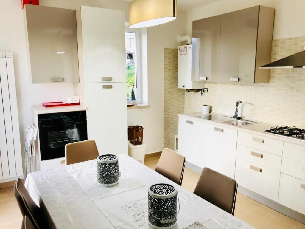 5 Miles Apt Apartment Rocca Cinquemiglia Екстериор снимка